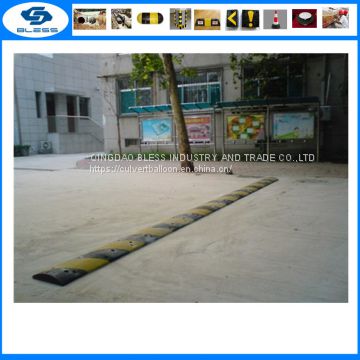 durable reflective rubber speed hump, road safety products rubber speed bump, high strength rubber speed bump speed hump