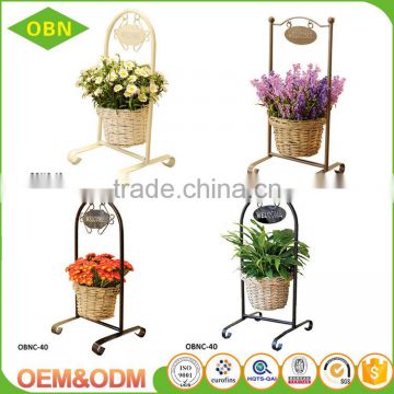 Tabletop wholesale metal frame wicker artificial handmade decorate hanging flower gift basket