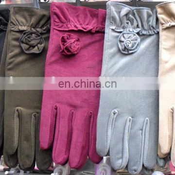 Warm wool winter gloves with lace flower