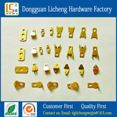 Potentiometer brass terminals, potentiometer connection terminals, potentiometer contact pieces, H65 brass stamping parts, precision mold continuous stamping processing, high efficiency and high quality.