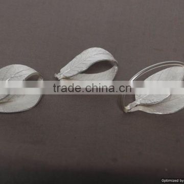 metal leaf shape silver napkin ring for wedding