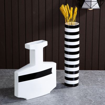 Nordic Modern Simple Art Glaze White Black Ceramic Flower Pot Vase For Hotel Decor