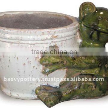 Vietnam clay animal planter