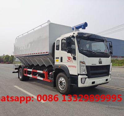 Wholesale good price SINO TRUK HOWO 4*2 10T farm-oriented and livestock poultry feed pellet transported truck for sale