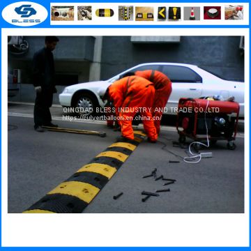 Top Sale 1830mm rubber road speed bump recycled rubber road safety products 500*600*50mm rubber speed hump