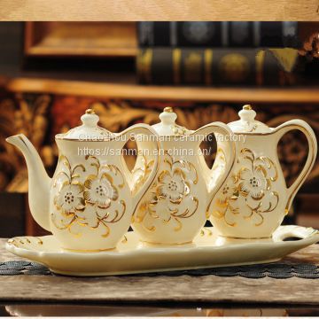 Luxury good quality ceramics kitchen jar for oil and vinegar bottle with golden hand paint flower design