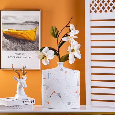 Nordic Modern Simple Glaze Hand Made White Ceramic Dry Flower Vase For Office Decor