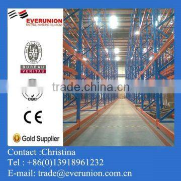 Widely used narrow aisle racking system with guide rail for all types of palletized goods