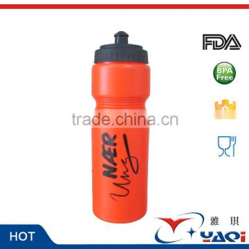 Cheap Reusable Colorful 750ml PE HDPE Sports Bicycle Plastic Drinking Bottles