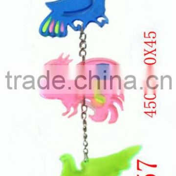 Advantages of acrylic bird toys