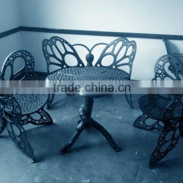 Durable Patio wrought cast iron outdoor table and chairs