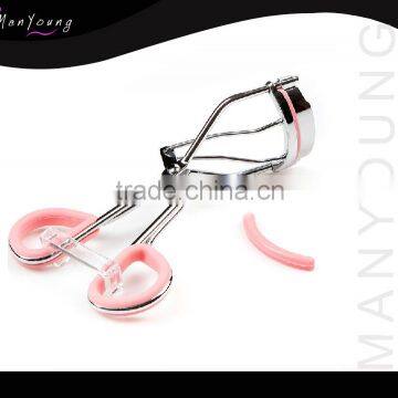 Black handle eyelash curler