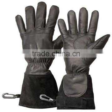 Fire retarded gloves