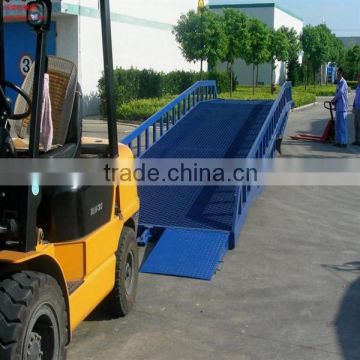 mobile hydraulic loading and unloading dock ramp