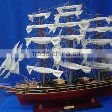 CUTTY SARK WOODEN MODEL SHIP