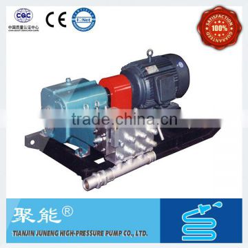 Piston water pump for high pressure cleaning and water transport