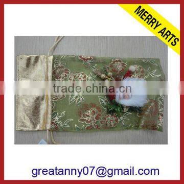 Yiwu China Manufacturers custom made santa peacock pattern silk brocade gift bag