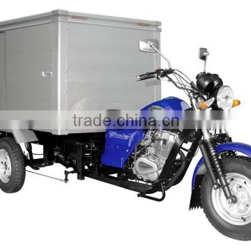 three wheel motorcycle with closed cargo box