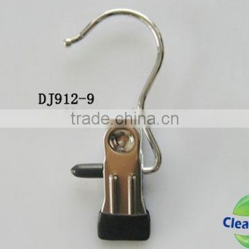 hanger with clip