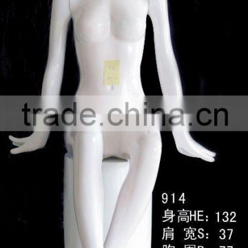 sitting female mannequins