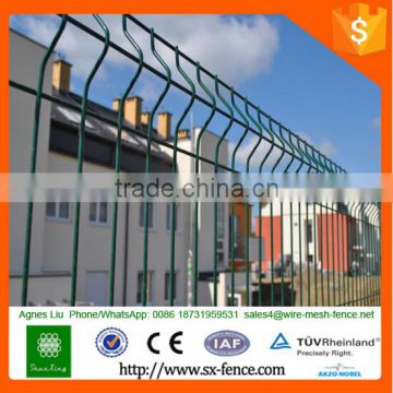 Poland Hot Sale Plastic Powder Coated Wire Mesh Fence