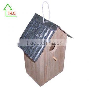 Hot selling metal roof natural wooden wholesale bird cages