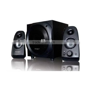 The use of rotational molding technology to produce plastic speaker