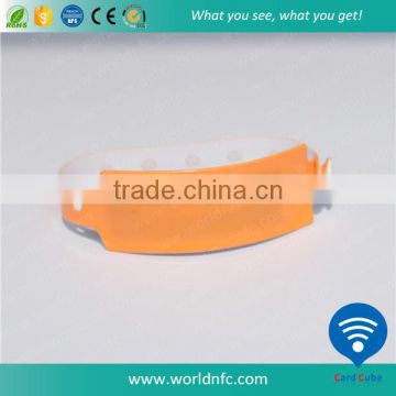 RFID Disposable Colored Plastic Wristbands for Celebration Activities
