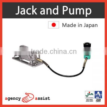 Reliable hydraulic pump foot operated jack and pump combinations for industrial use