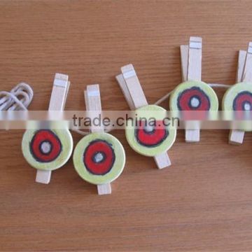 2017 Bullseye Art Clips yellow and red wooden circles on clips made in China