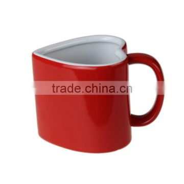 Factory directly wholesale nice stoneware red heart shape mug