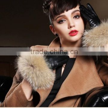 2017 hottest sheep leather mittens with natural raccoon fur cuffs/ Thermal insulation warm gloves