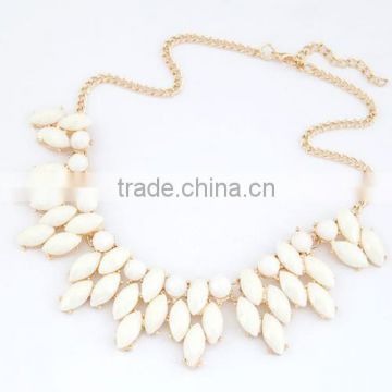 2014 Hot Sale Stock Wholesale Metal Jewelry Luxurious Statement Necklace for Ladies