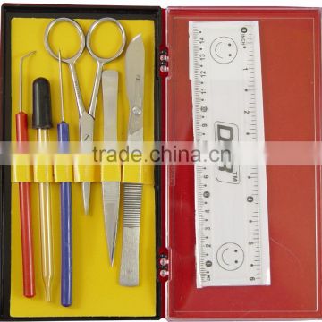 Dissecting Kit With Screw-lock-blade
