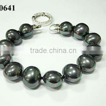 elegant and fashion black pearl bracelet