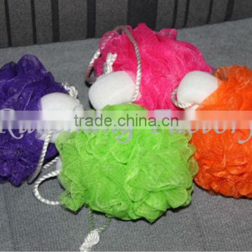 Promotional wholesale bath powder puff with white handle