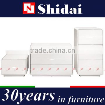 White Wooden Chest Of Drawers Design D-19