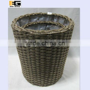 round plastic rattan basket