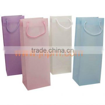 Pretty nice light color natural kraft paper wine gift bags