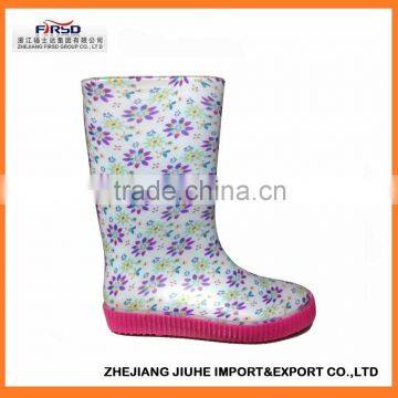 2014 Fashion plastic rain boots for ladies
