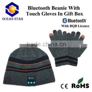 Bluetooth beanie hat and touch gloves in acrylic gloves