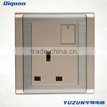 13a socket with switch