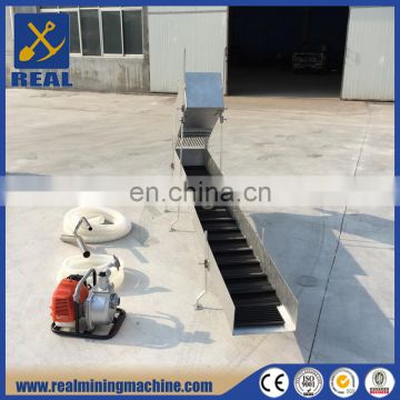 Gold sluice box in gold mining machinery with high efficient sluice box mat