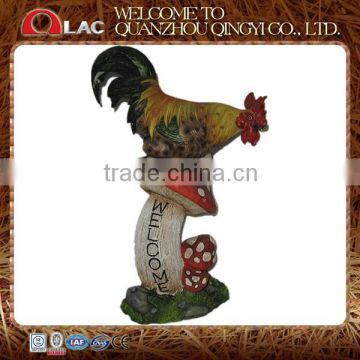 resin garden decorative rooster on mushroom with welcome board