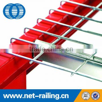 Inverted U channel metal mesh wire deck railing