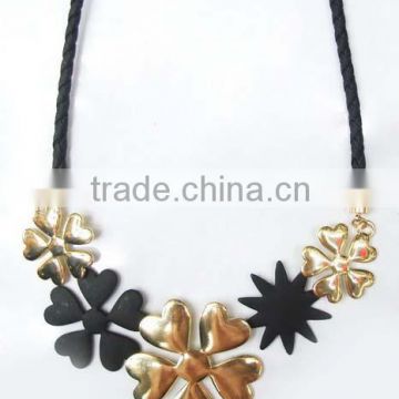 New Arriving Style Casting And Stone Fashion Jewelry Necklace