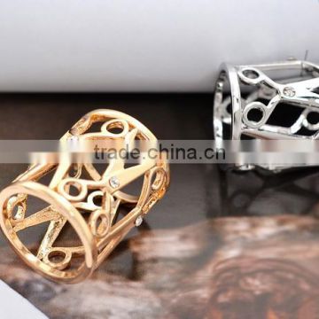 fashionable metal alloy scissors shape scarf ring