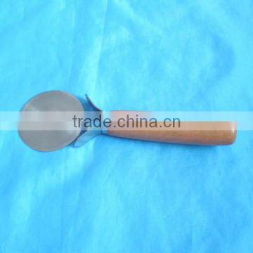 Stainless Steel Pizza Cutter with wooden handleRH-1316