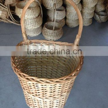 Willow Basket With Wheel
