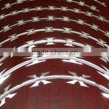 BTO-22 cross type military razor barbed wire fence